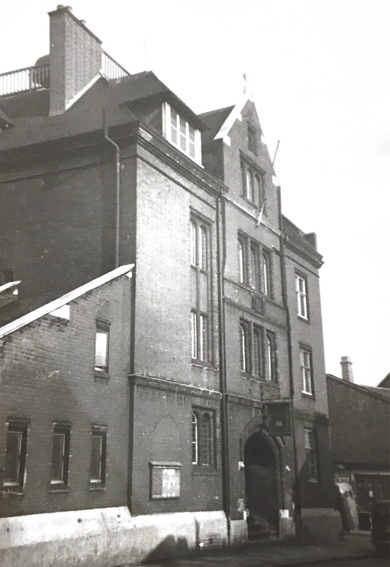 A Retrospective Time Capsule of Oxford House in World War Two The